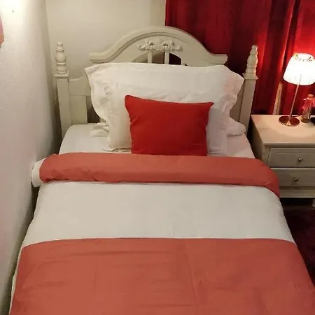 Casa Birre Guesthouse Guest house Cascais