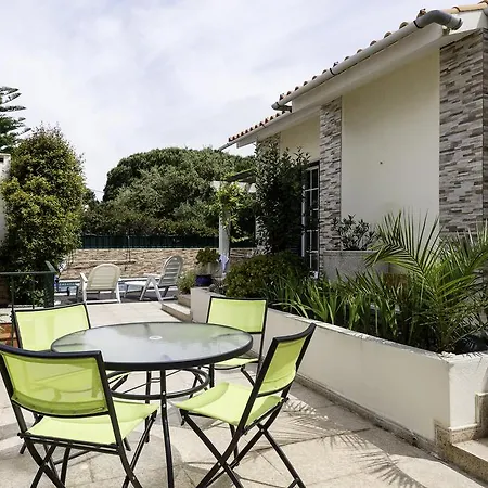 Casa Birre Guesthouse Cascais